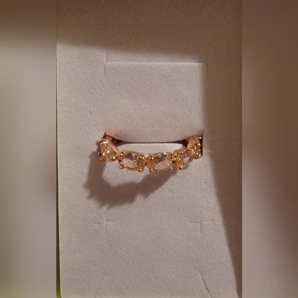 "Artistic Details" Ring - Picture 4 of 4